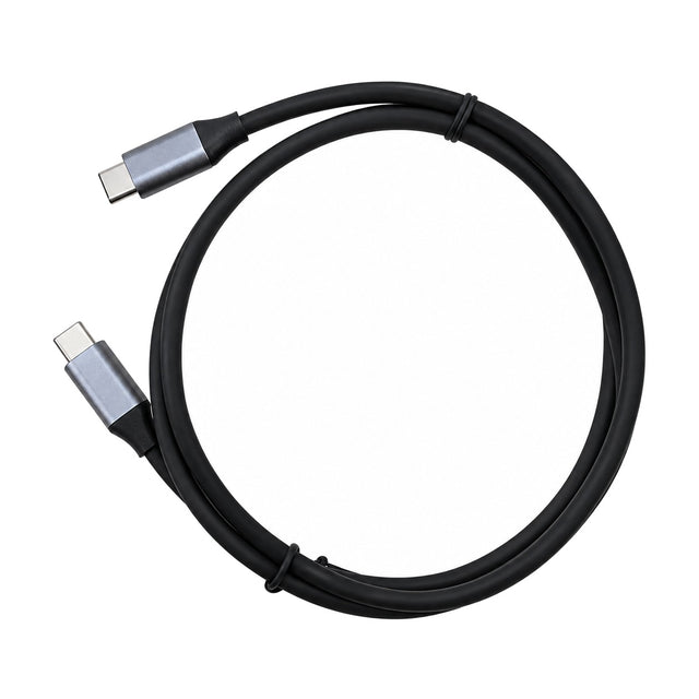 Zwarte USB-C naar USB-C kabel van 1 meter in een lus, met aan beide kanten een USB-C-stekker met grijze metalen huls