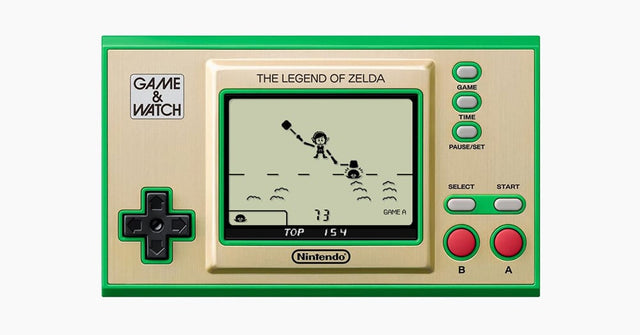 Nintendo Game & Watch The Legend of Zelda, goudkleurig met groene rand, voorkant met scherm en knoppen, tweedehands