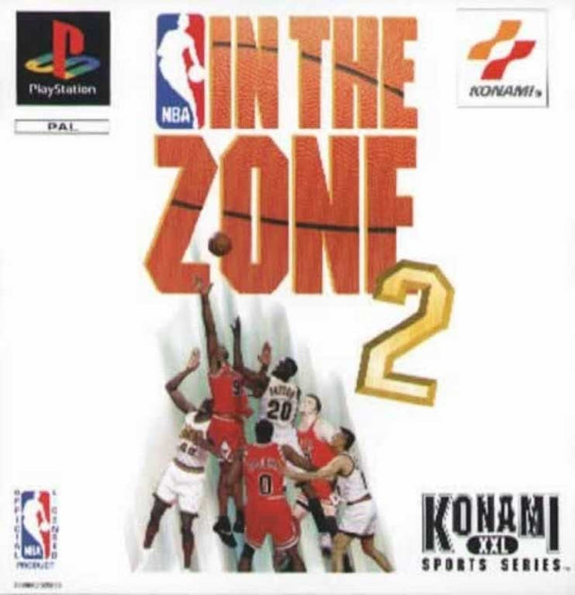 PlayStation 1 NBA in the Zone 2 van Konami, witte hoes met basketballers onder de basket, tweedehands