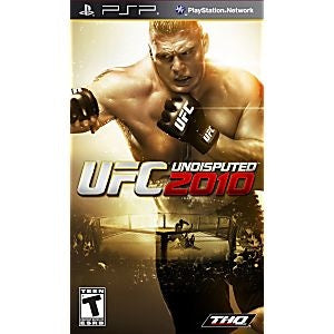 PlayStation Portable PSP UFC Undisputed 2010 van THQ, ESRB-hoes met een vechter met UFC-handschoenen, tweedehands